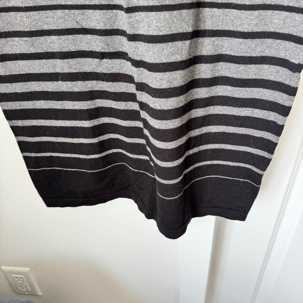 Lauren Ralph Lauren Gray Striped Sweater Dress Size Medium Gray Black White Fall - Picture 8 of 12